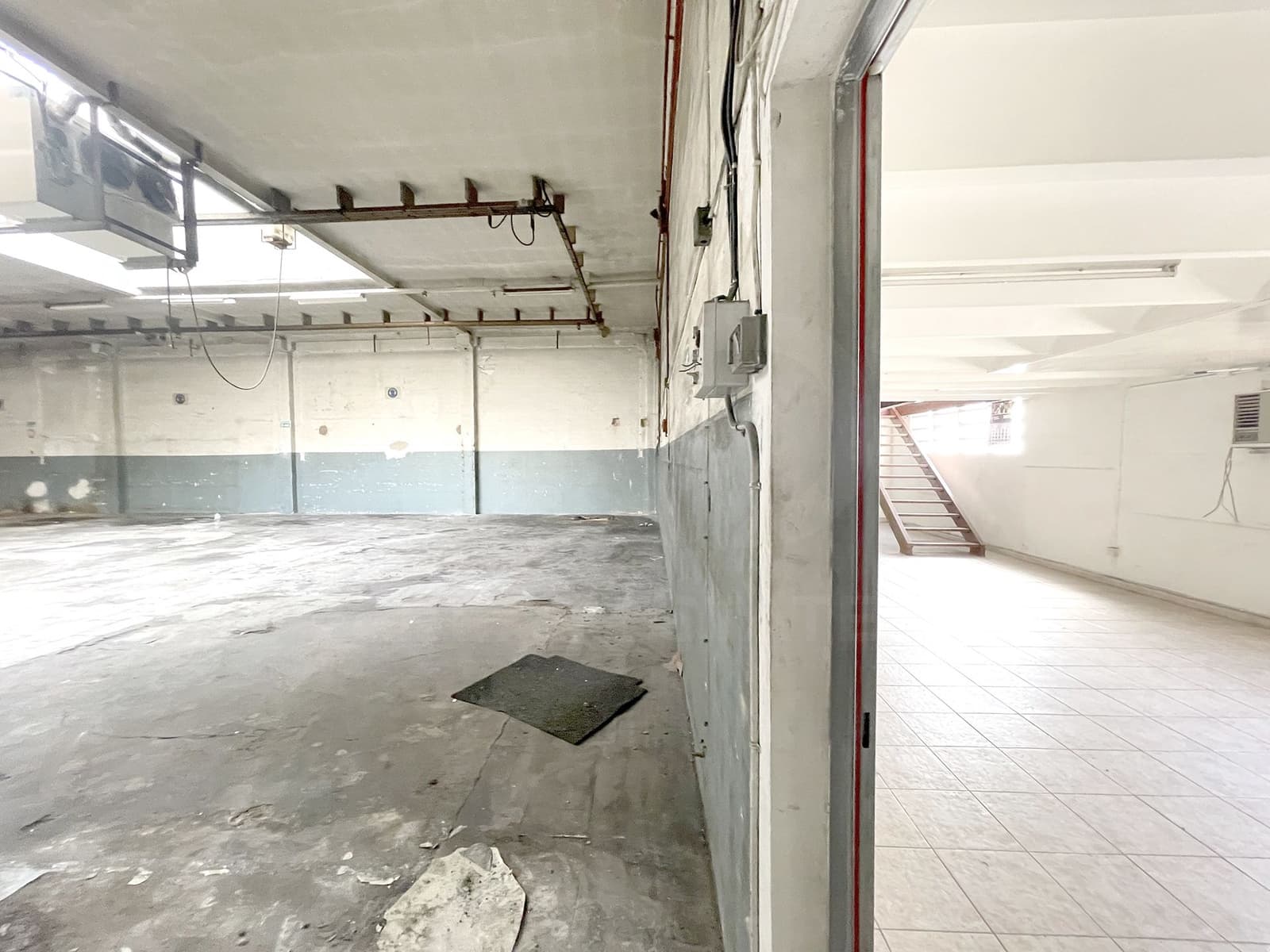 Kommersiell till salu i Barcelona stad - 250 000 € (Ref: 9988456)