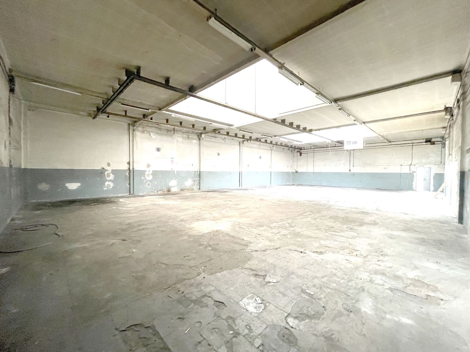 Kommersiell till salu i Barcelona stad - 250 000 € (Ref: 9988456)