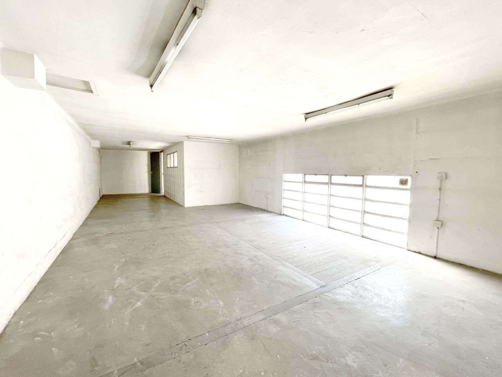 Kommersiell till salu i Barcelona stad - 250 000 € (Ref: 9988456)