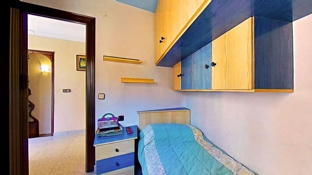 Hus till salu i L'Espluga de Francolí - 94 000 € (Ref: 9988460)