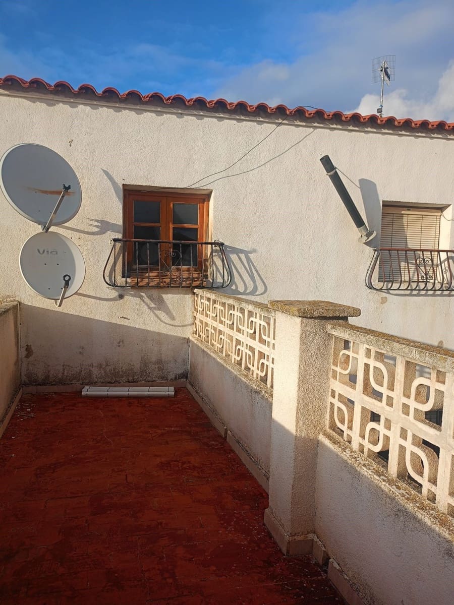 3 slaapkamer Rijtjeshuis te koop in La Paca - € 79.500 (Ref: 9988464)