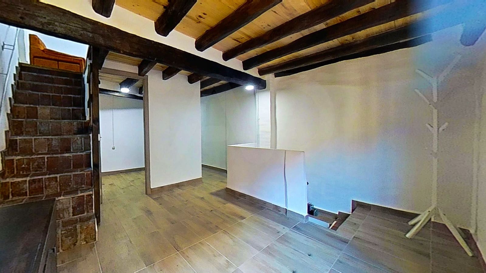 Kommersiell till salu i Tarragona stad - 195 000 € (Ref: 9988465)