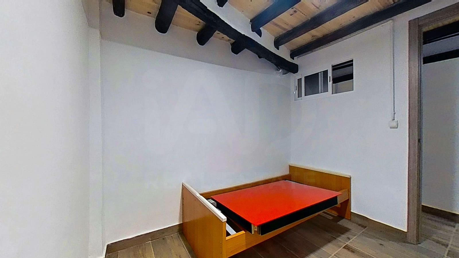 Kommersiell till salu i Tarragona stad - 195 000 € (Ref: 9988465)
