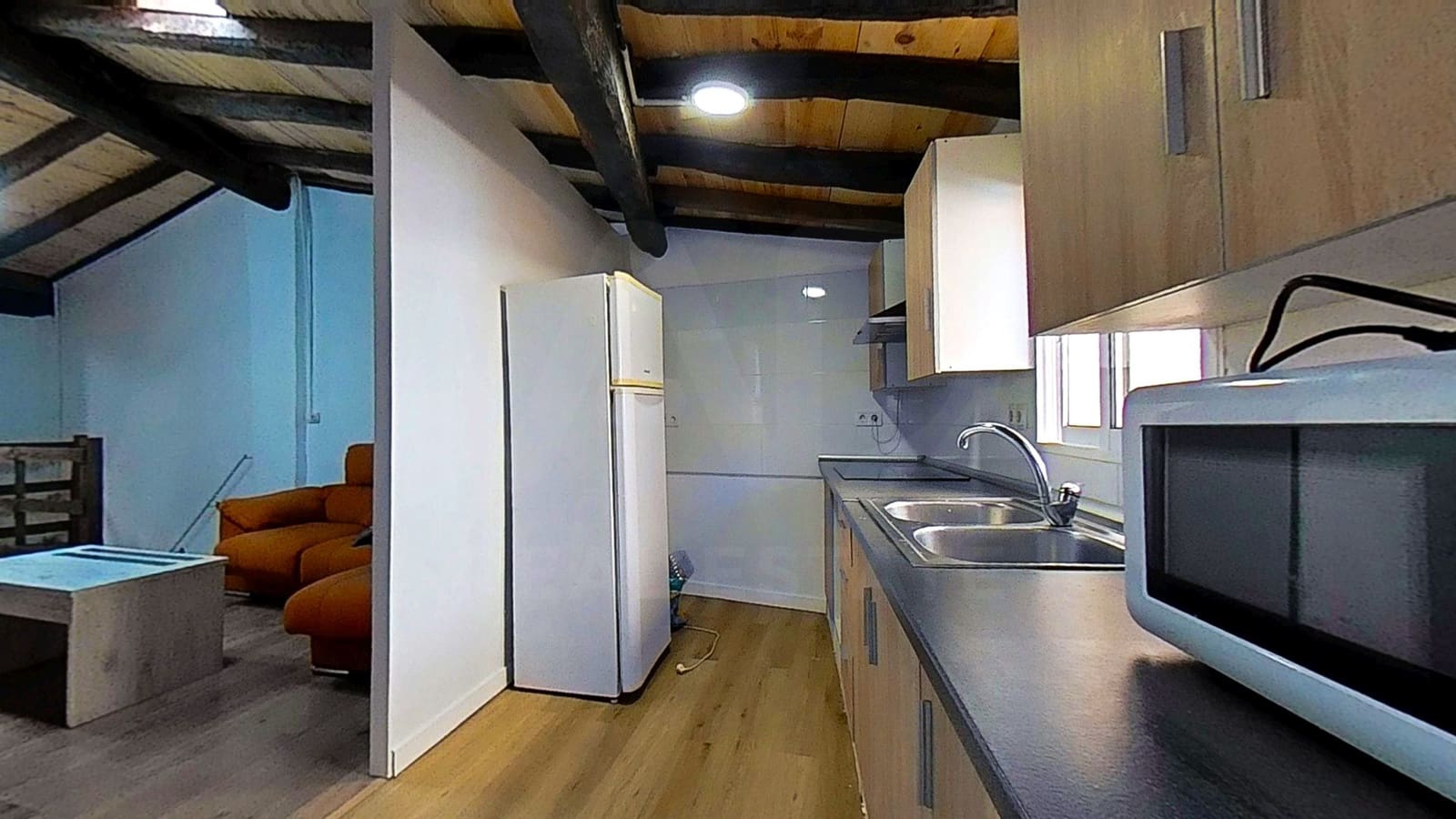 Kommersiell till salu i Tarragona stad - 195 000 € (Ref: 9988465)