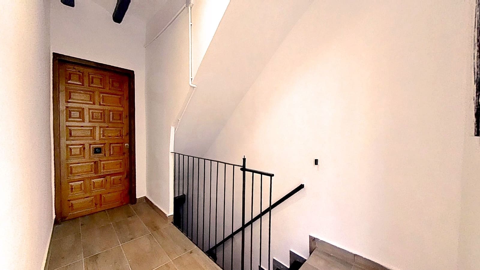 Kommersiell till salu i Tarragona stad - 195 000 € (Ref: 9988465)