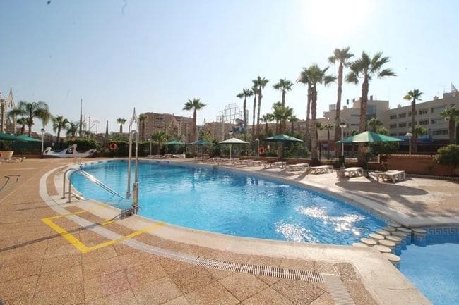 Apartamento de 2 habitaciones en Oropesa  en venta con piscina garaje - 155.000 € (Ref: 9988470)