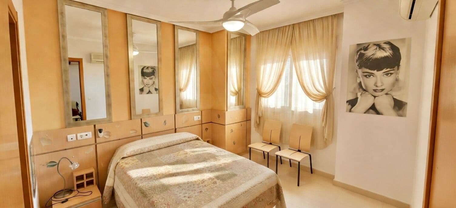Apartamento de 2 habitaciones en Oropesa  en venta con piscina garaje - 155.000 € (Ref: 9988470)