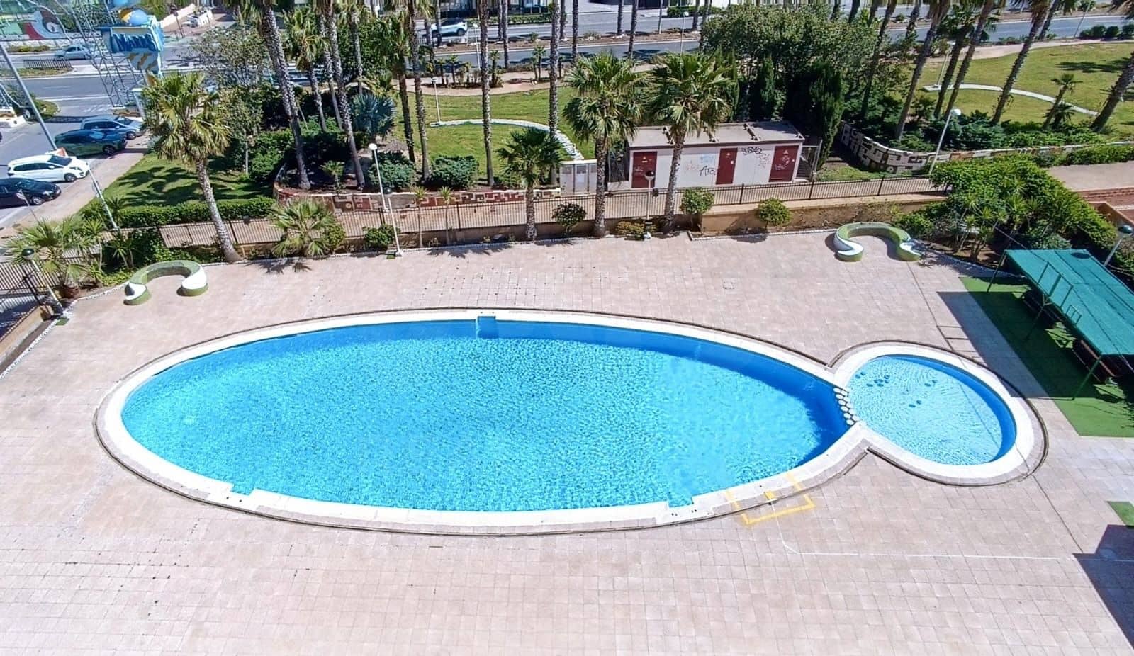 Apartamento de 2 habitaciones en Oropesa  en venta con piscina garaje - 155.000 € (Ref: 9988470)