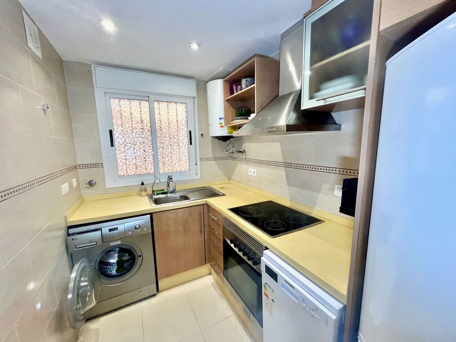 Apartamento de 2 habitaciones en Oropesa  en venta con piscina garaje - 155.000 € (Ref: 9988470)