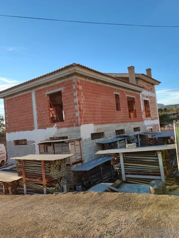 Dom na sprzedaż w Busot z basenem garażem - 316 000 € (Ref: 9988471)