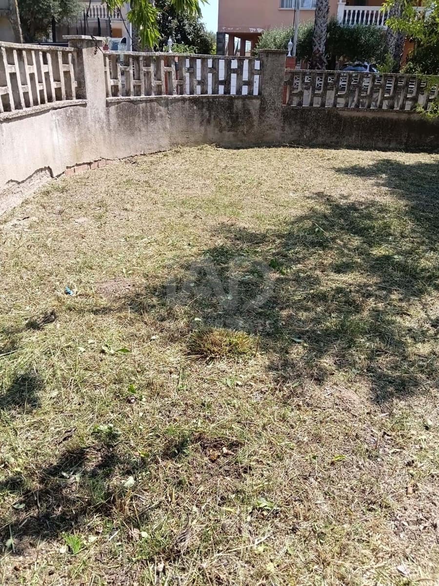 Building Plot for sale in Barcelona city - € 140,000 (Ref: 9988472)