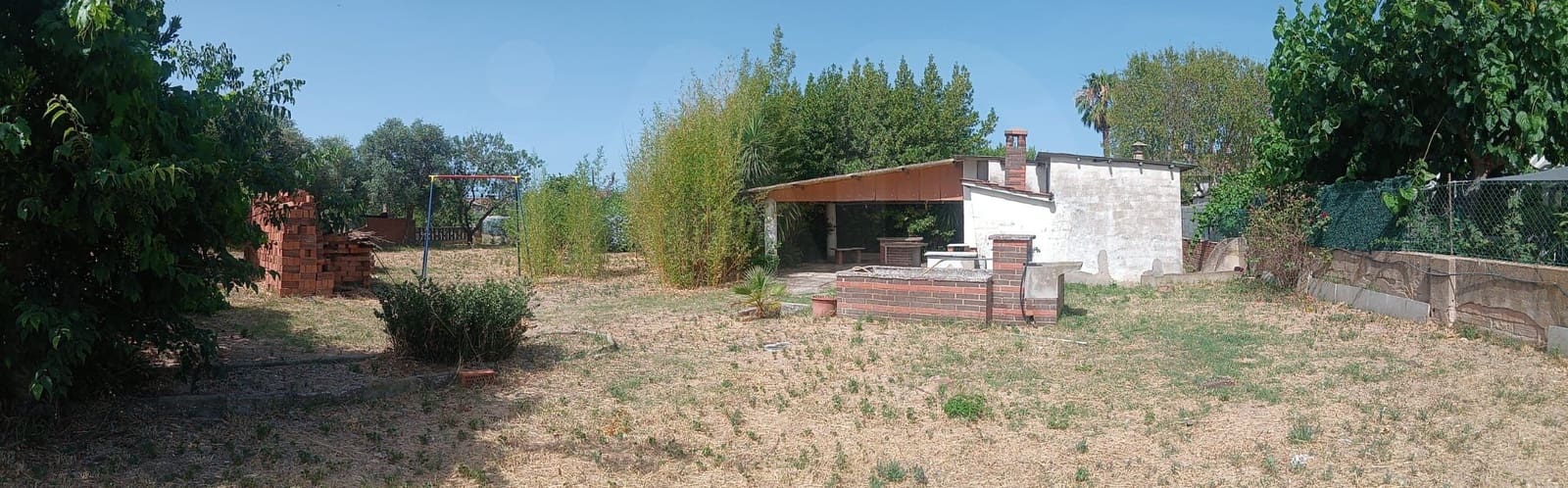 Building Plot for sale in Barcelona city - € 140,000 (Ref: 9988472)