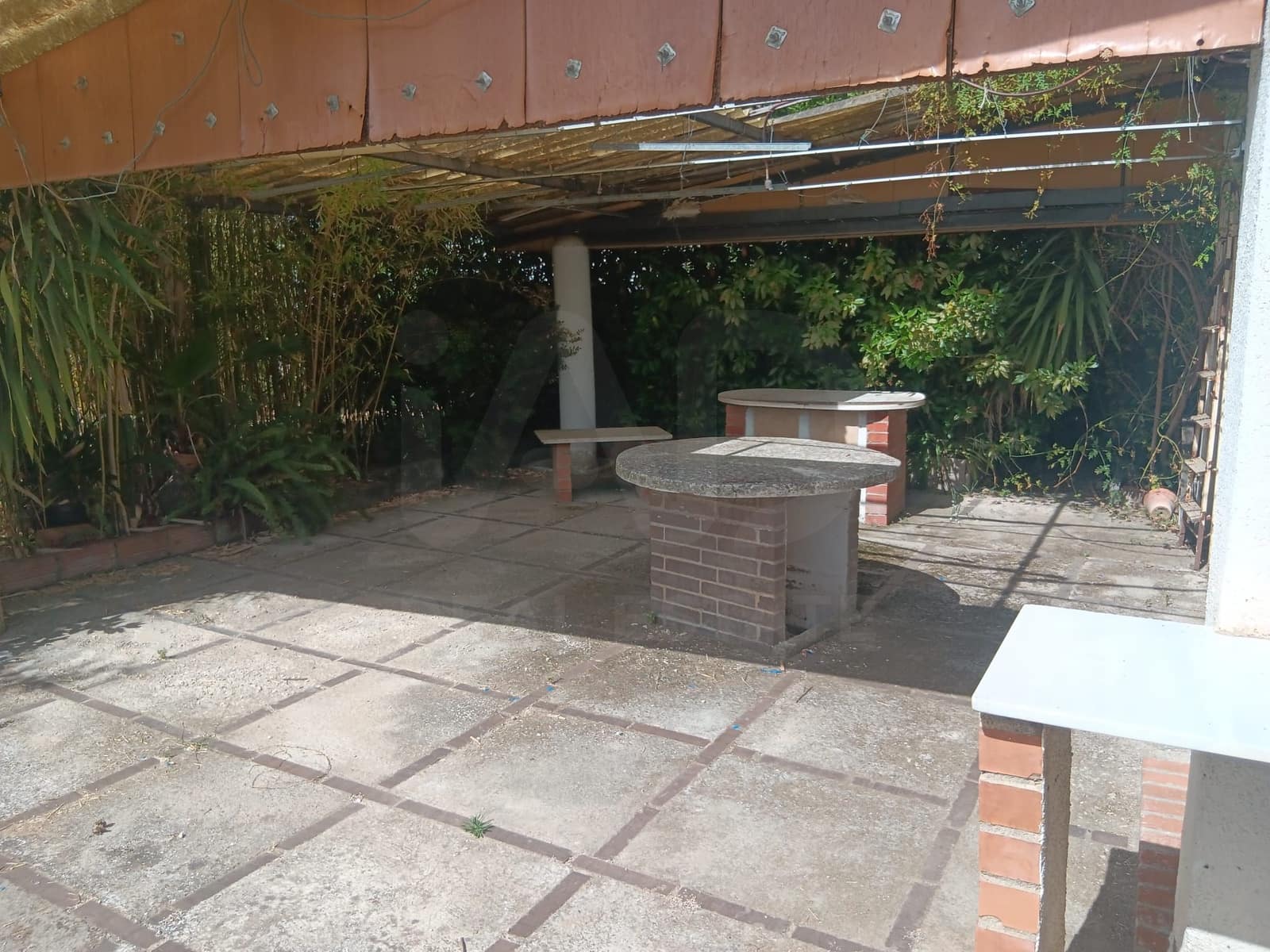 Building Plot for sale in Barcelona city - € 140,000 (Ref: 9988472)