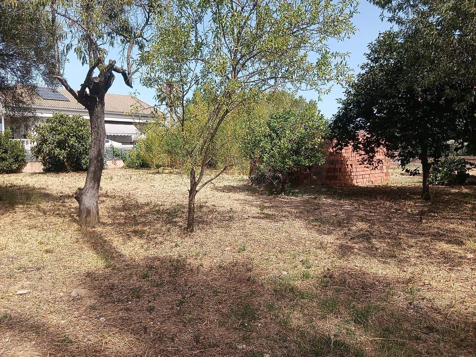 Building Plot for sale in Barcelona city - € 140,000 (Ref: 9988472)