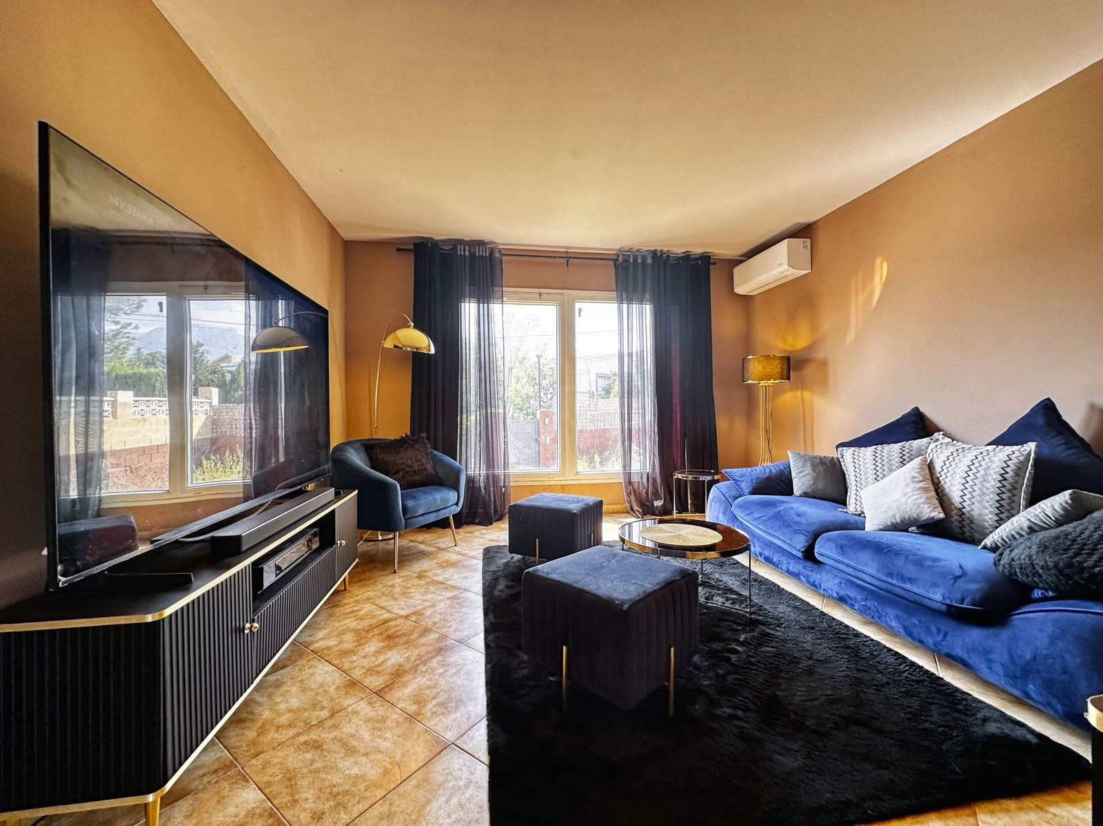 Adosado de 8 habitaciones en Alicante / Alacant ciudad en venta - 441.900 € (Ref: 9988478)