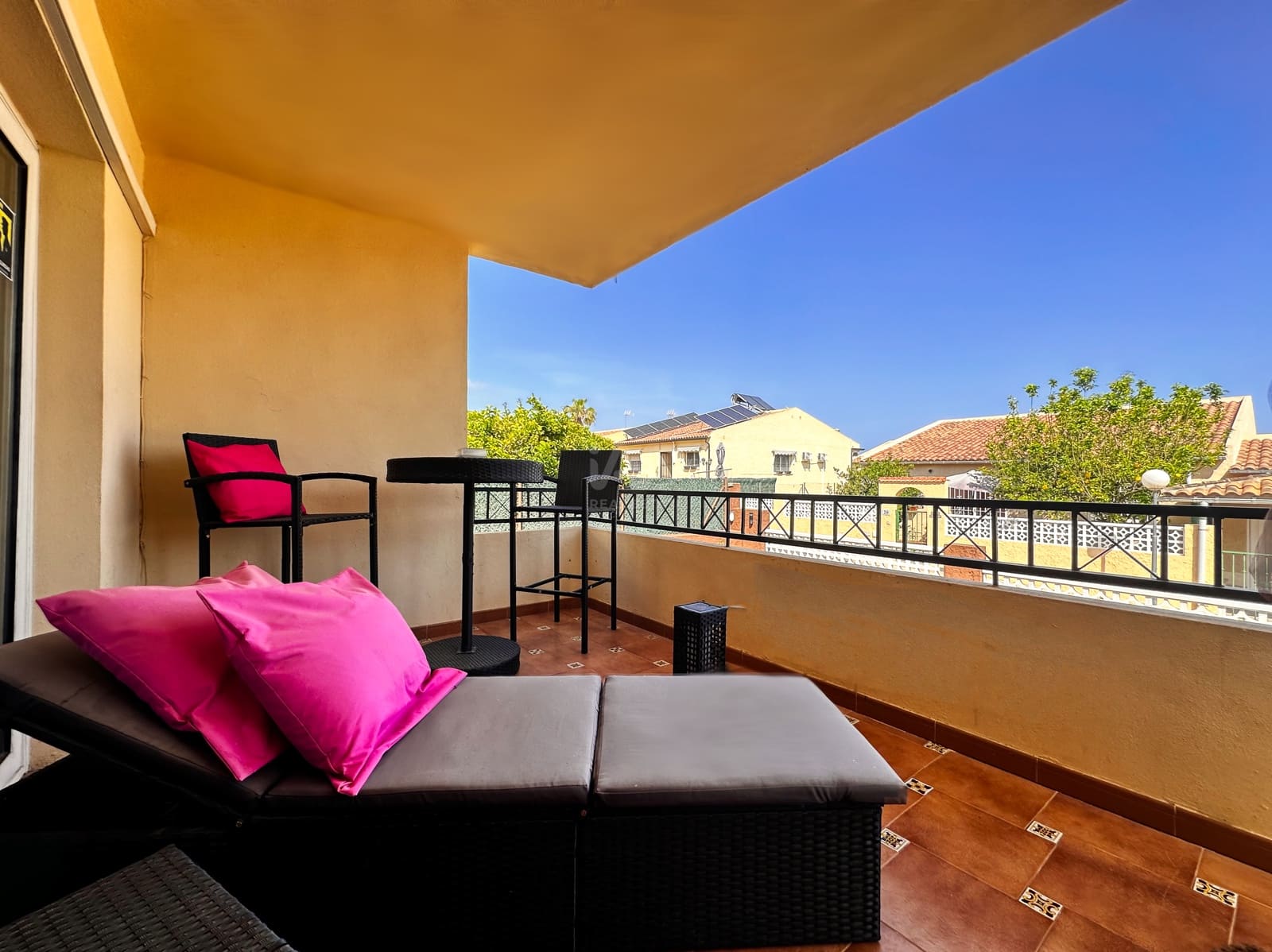 Adosado de 8 habitaciones en Alicante / Alacant ciudad en venta - 441.900 € (Ref: 9988478)