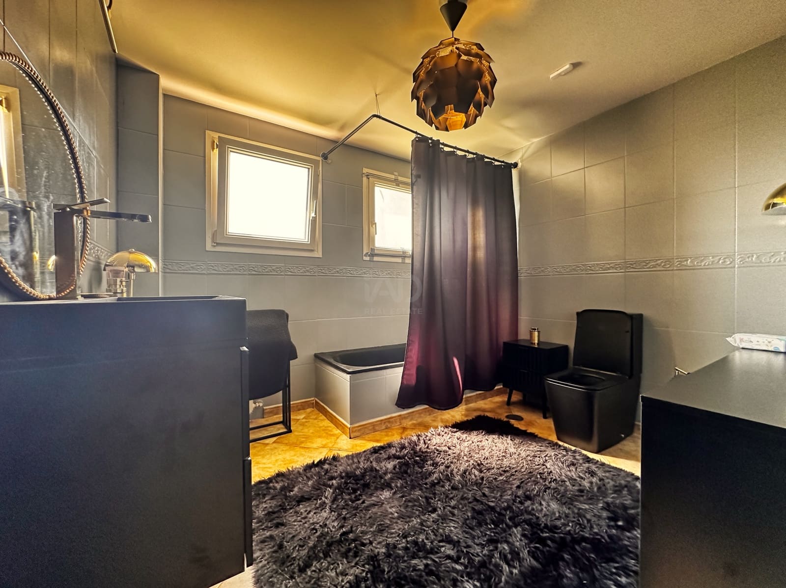 Adosado de 8 habitaciones en Alicante / Alacant ciudad en venta - 441.900 € (Ref: 9988478)