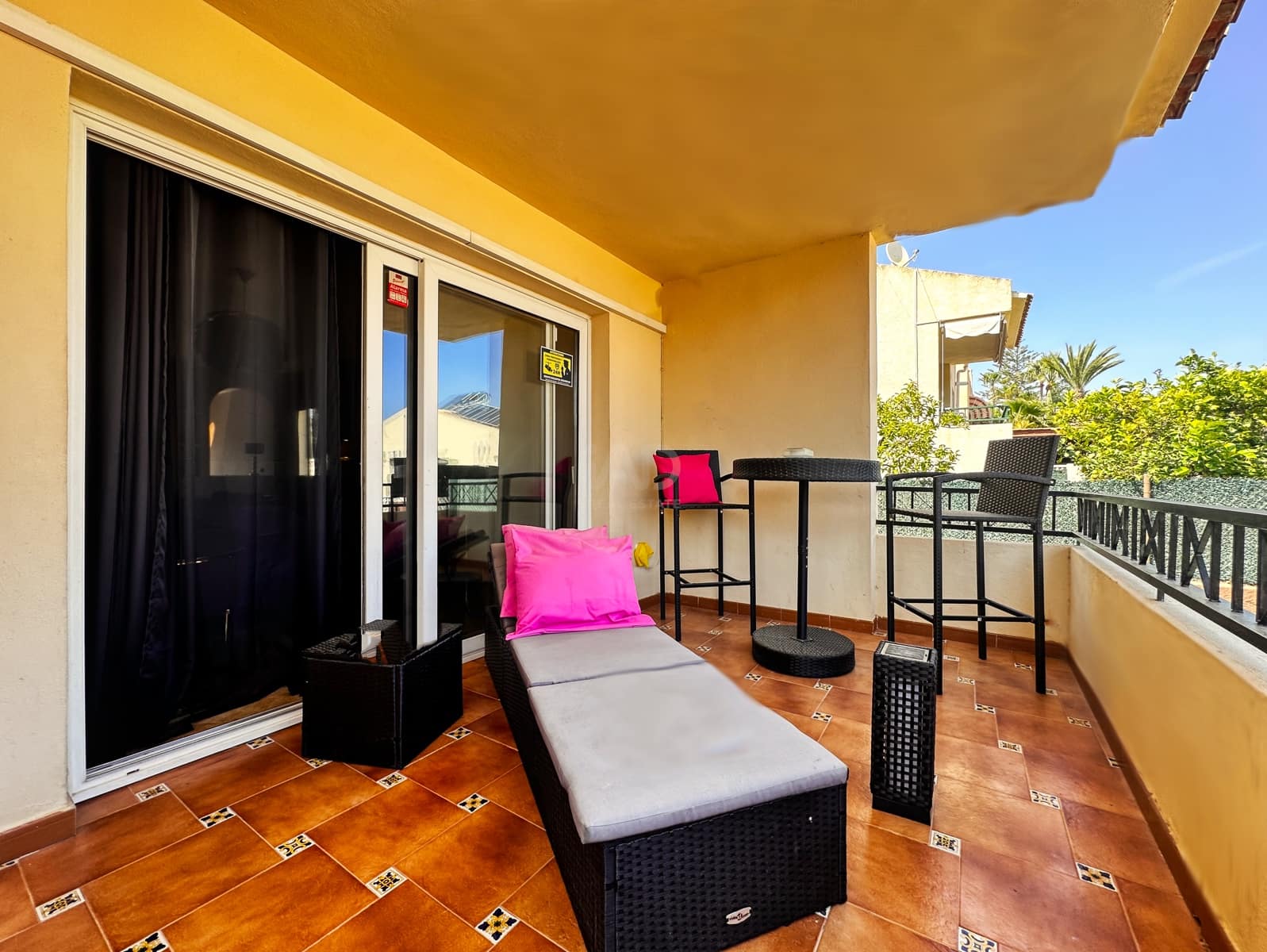 Adosado de 8 habitaciones en Alicante / Alacant ciudad en venta - 441.900 € (Ref: 9988478)