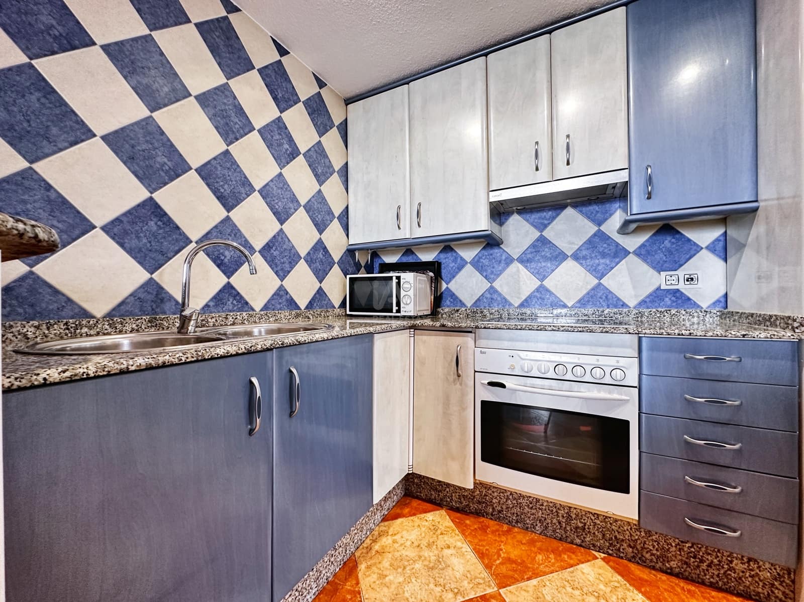 5 soveværelse Penthouse til salg i Alicante by - € 514.500 (Ref: 9988479)