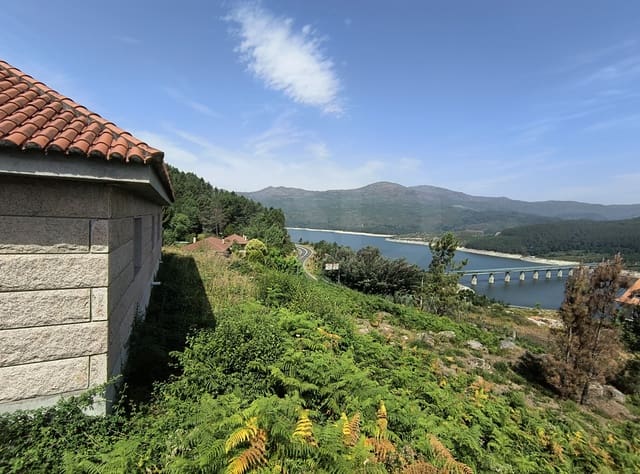 Mark till salu i Ourense stad - 159 700 € (Ref: 9988482)