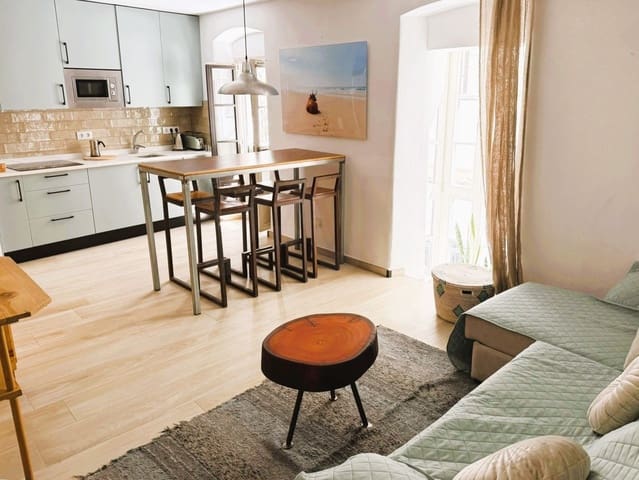 2 bedroom Apartment for sale in Cádiz city - € 359,000 (Ref: 9988484)