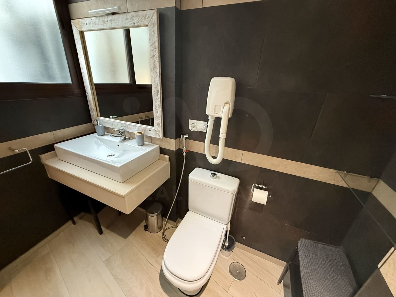 2 bedroom Apartment for sale in Cadiz city - € 359,000 (Ref: 9988484)