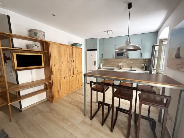 2 bedroom Apartment for sale in Cádiz city - € 359,000 (Ref: 9988484)