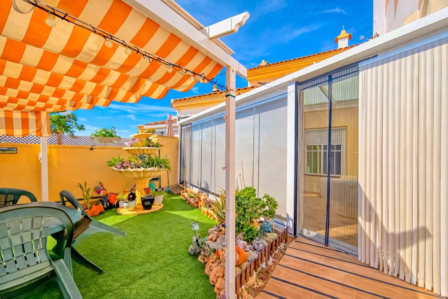3 sypialnia Dom szeregowy na sprzedaż w Miasto Alicante / Alacant z basenem garażem - 329 000 € (Ref: 9988485)