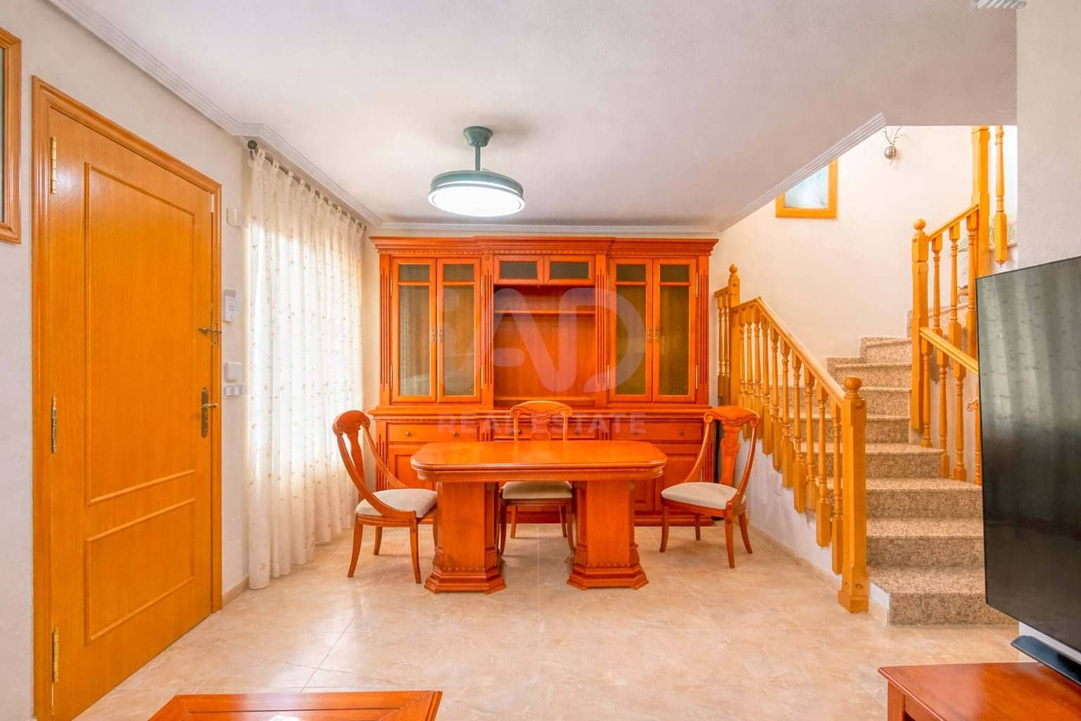 3 sypialnia Dom szeregowy na sprzedaż w Miasto Alicante / Alacant z basenem garażem - 329 000 € (Ref: 9988485)