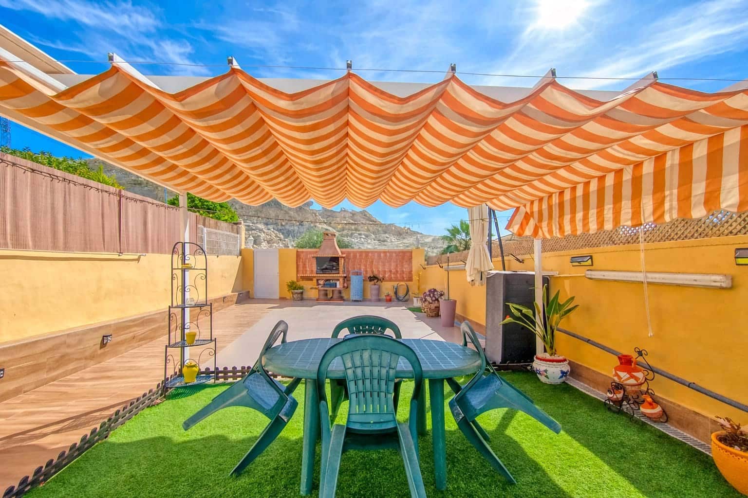 3 sypialnia Dom szeregowy na sprzedaż w Miasto Alicante / Alacant z basenem garażem - 329 000 € (Ref: 9988485)