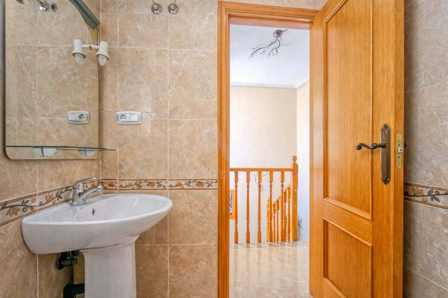 3 sypialnia Dom szeregowy na sprzedaż w Miasto Alicante / Alacant z basenem garażem - 329 000 € (Ref: 9988485)