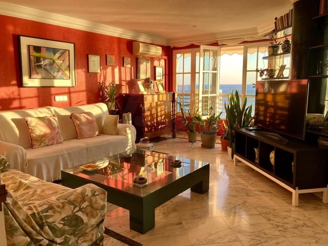 3 soveværelse Lejlighed til salg i Cabo de las Huertas, Alicante by - € 635.000 (Ref: 9988487)