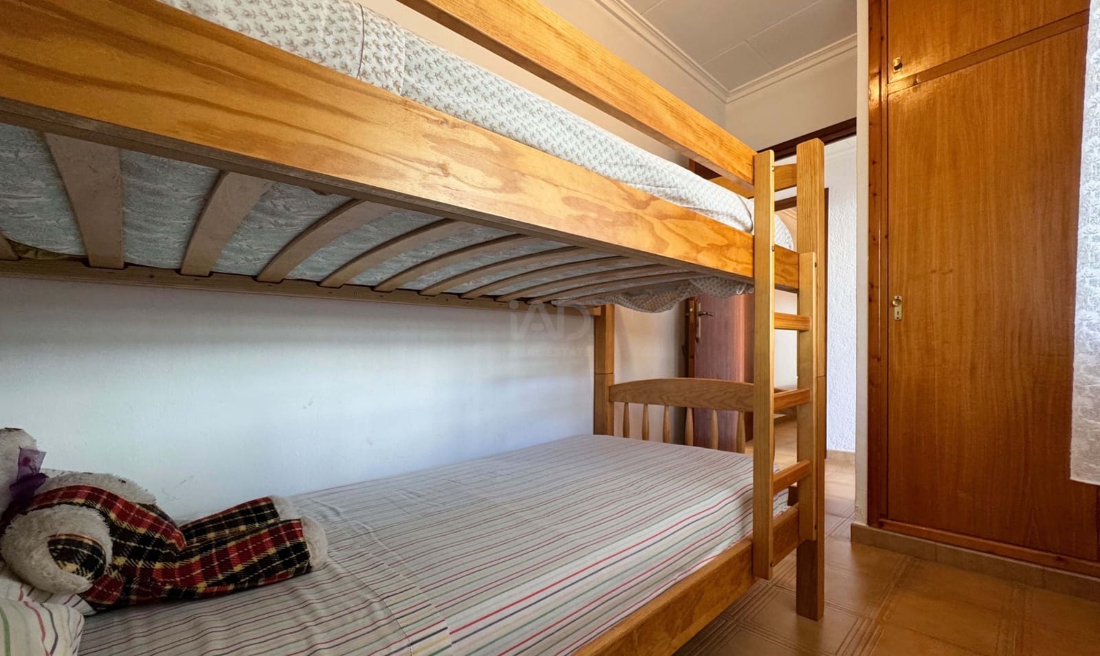 Chalet de 3 habitaciones en València ciudad en venta - 280.000 € (Ref: 9988489)