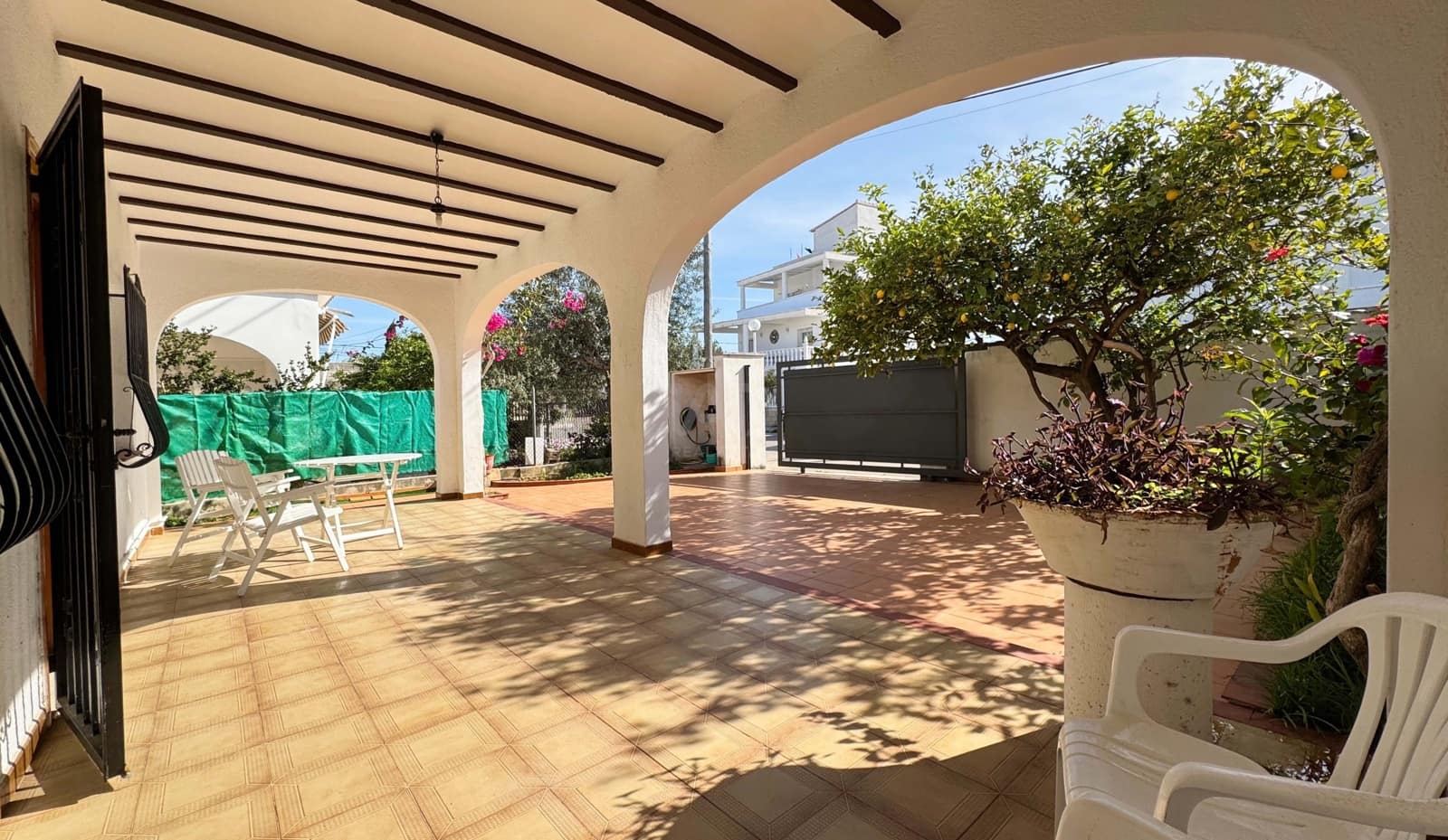 Chalet de 3 habitaciones en València ciudad en venta - 280.000 € (Ref: 9988489)