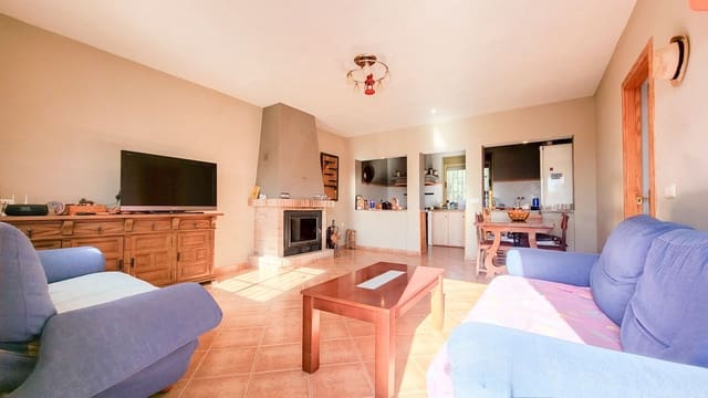Casa de 3 habitaciones en Villanueva de la Concepcion en venta con garaje - 275.000 € (Ref: 9988492)