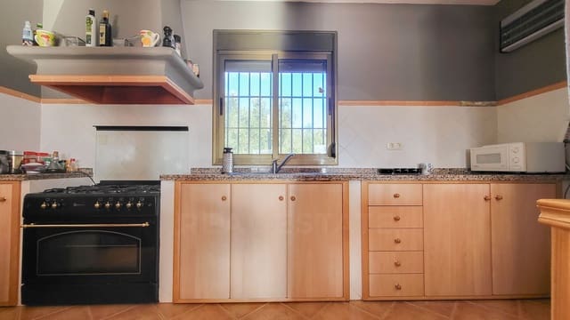Casa de 3 habitaciones en Villanueva de la Concepcion en venta con garaje - 275.000 € (Ref: 9988492)