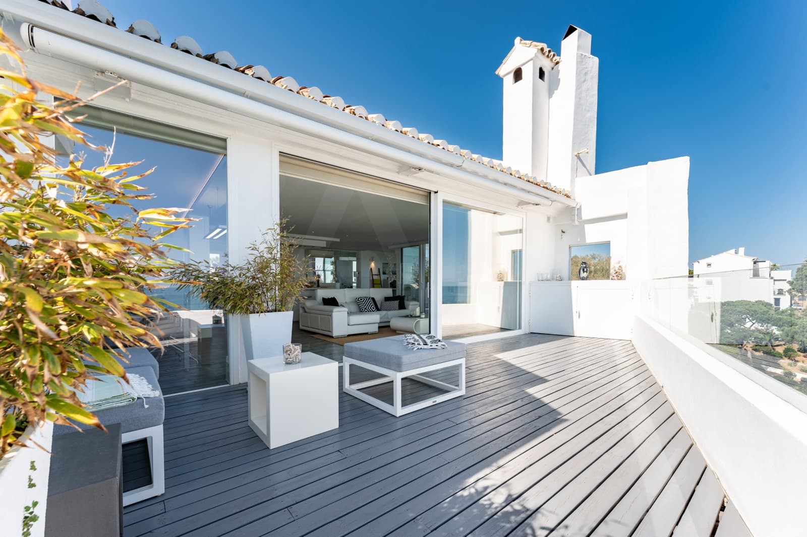 2 soveværelse Penthouse til salg i Sitio de Calahonda med garage - € 1.290.000 (Ref: 9988493)