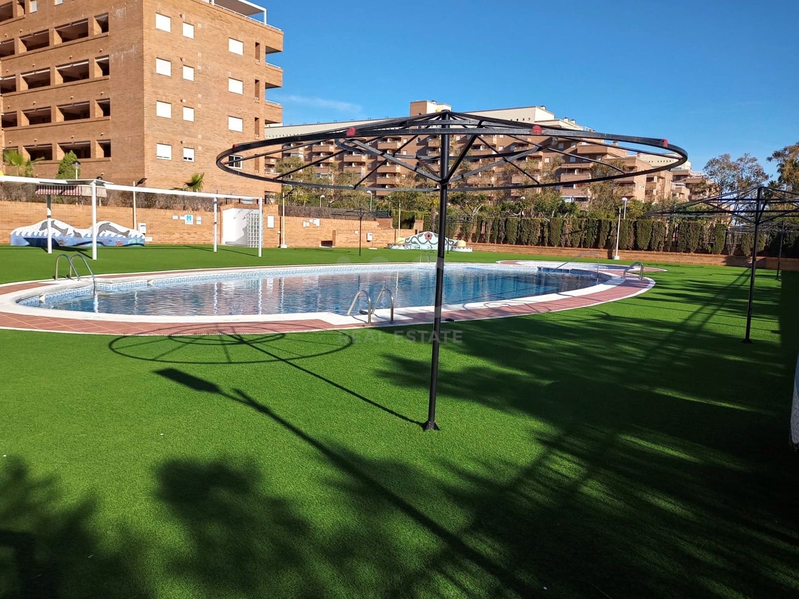 2 soverom Penthouse til salgs i Oropesa  med svømmebasseng garasje - € 194 000 (Ref: 9988495)