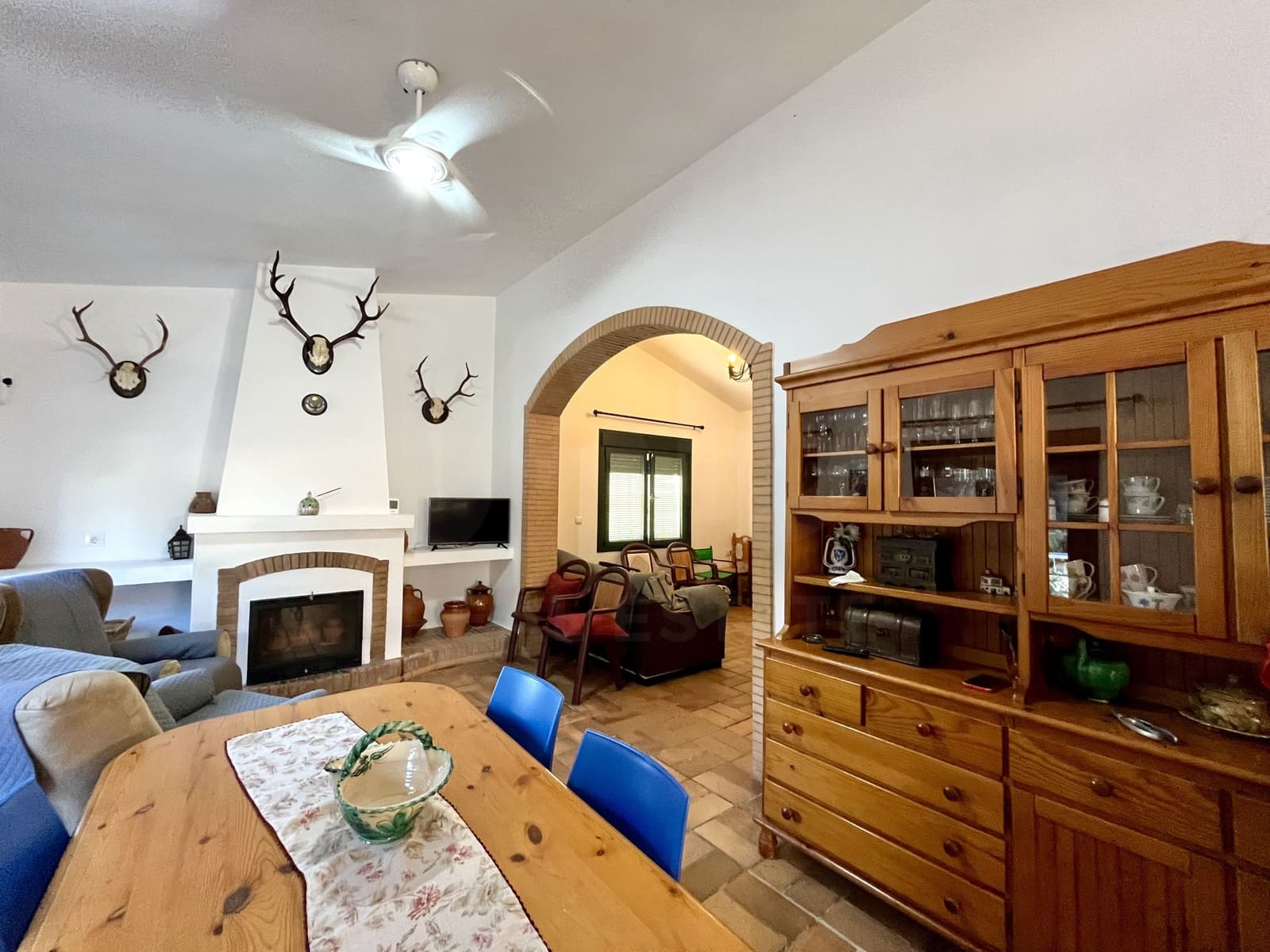 3 soveværelse Finca/Landehus til salg i Huelva by med swimmingpool garage - € 375.000 (Ref: 9988496)