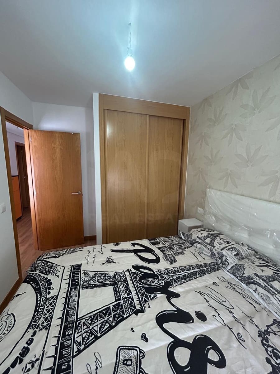 1 soverom Leilighet til salgs i Leon by med garasje - € 109 000 (Ref: 9988497)