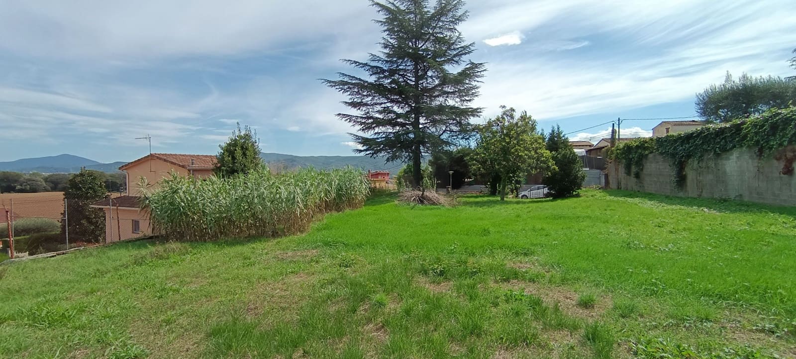Building Plot for sale in Barcelona city - € 179,000 (Ref: 9988498)