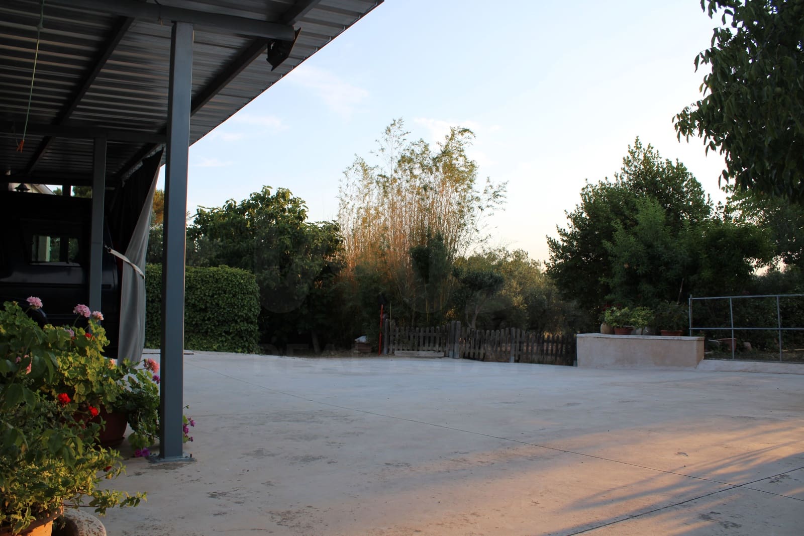 4 bedroom Finca/Country House for sale in Alicante / Alacant city with garage - € 450,000 (Ref: 9988501)