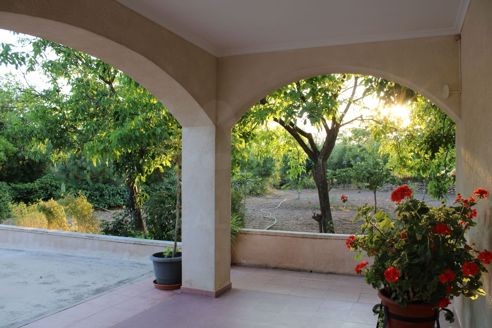 4 bedroom Finca/Country House for sale in Alicante / Alacant city with garage - € 450,000 (Ref: 9988501)