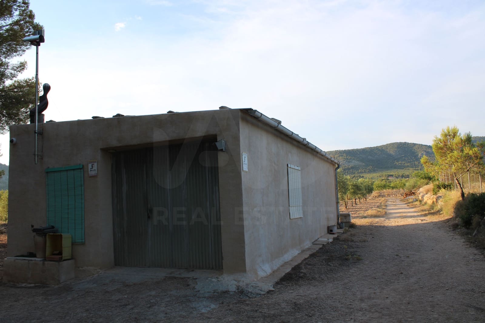 4 bedroom Finca/Country House for sale in Alicante / Alacant city with garage - € 450,000 (Ref: 9988501)