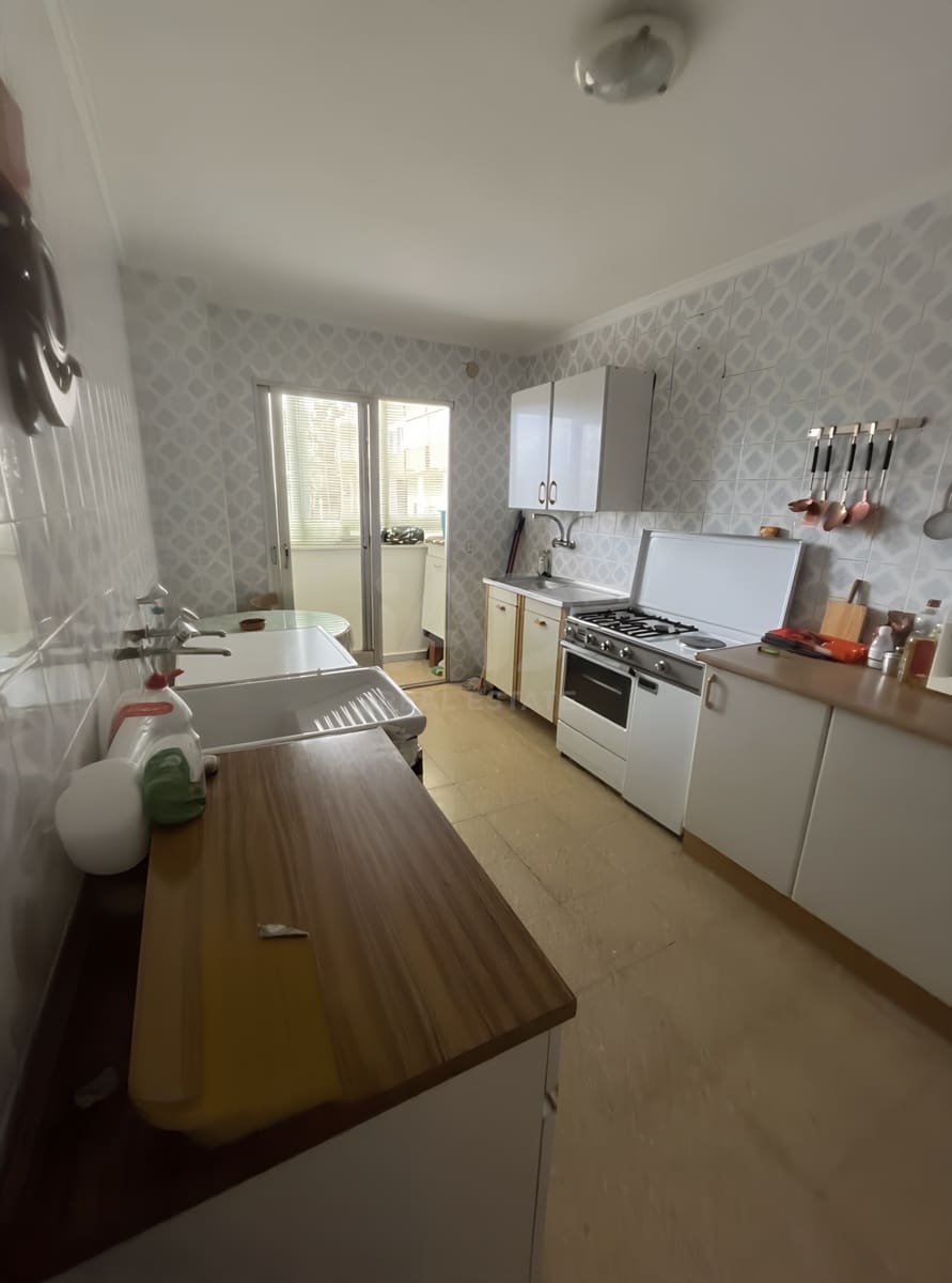 2 slaapkamer Appartement te koop in Salamanca stad met garage - € 35.000 (Ref: 9988502)