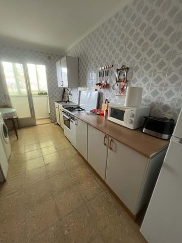 2 slaapkamer Appartement te koop in Salamanca stad met garage - € 35.000 (Ref: 9988502)