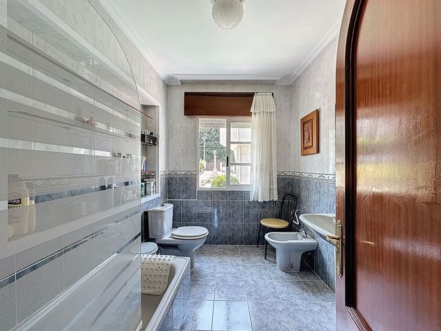 15 soverom Hus til salgs i Pontevedra by med svømmebasseng - € 1 200 000 (Ref: 9988504)