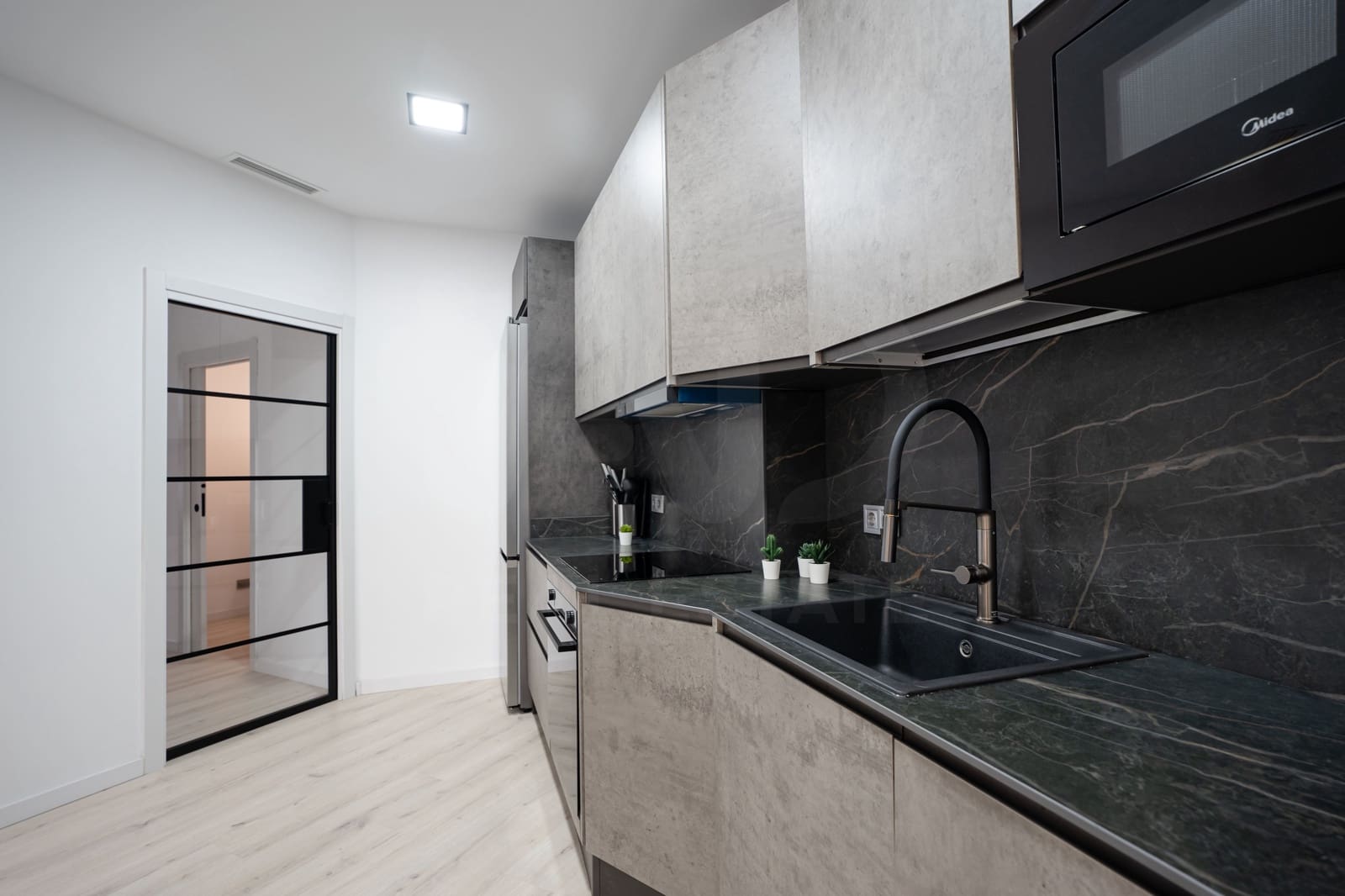 2 Zimmer Apartment zu verkaufen in Barcelona Stadt - 270.000 € (Ref: 9988505)