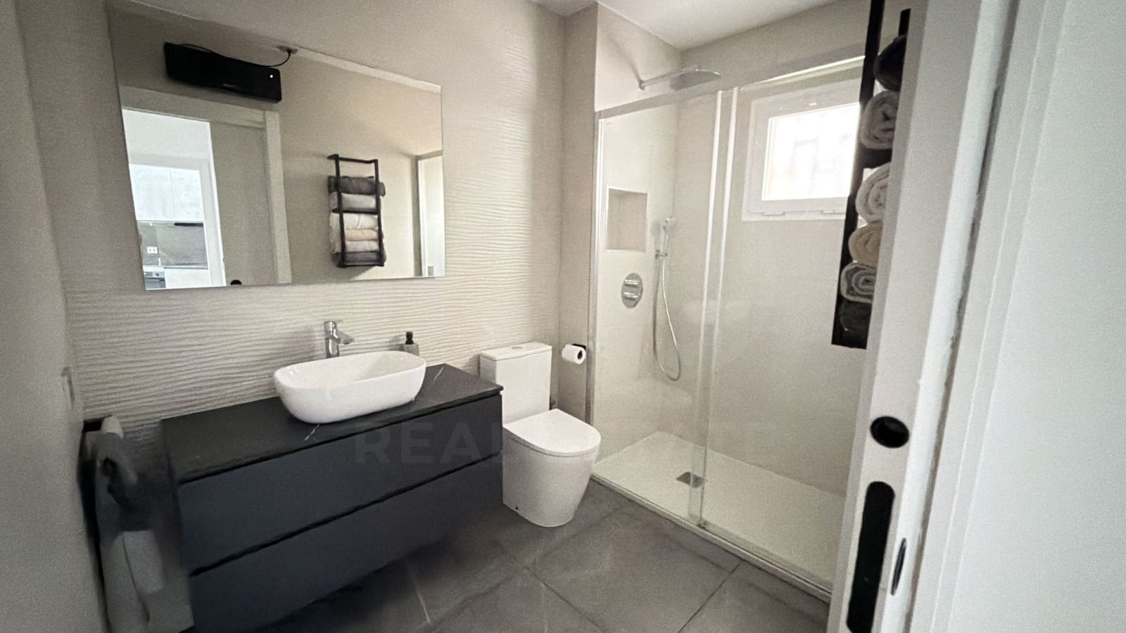 2 Zimmer Apartment zu verkaufen in Barcelona Stadt - 270.000 € (Ref: 9988505)