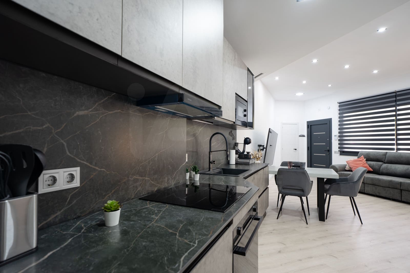 2 Zimmer Apartment zu verkaufen in Barcelona Stadt - 270.000 € (Ref: 9988505)